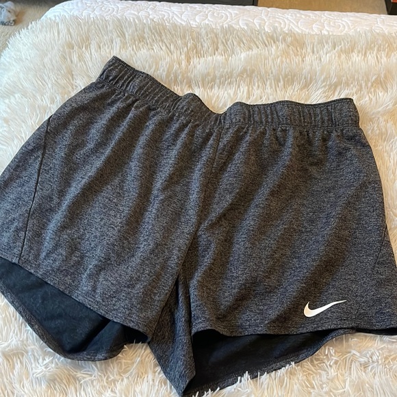 Nike Shorts - Picture 1 of 2